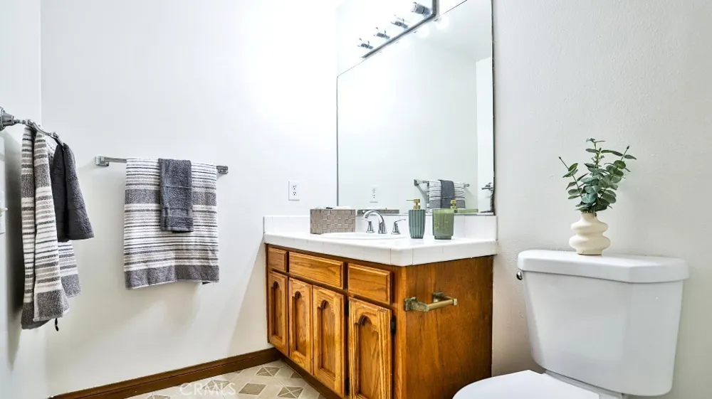 17200 Newhope #23 Fountain Valley, CA 92708