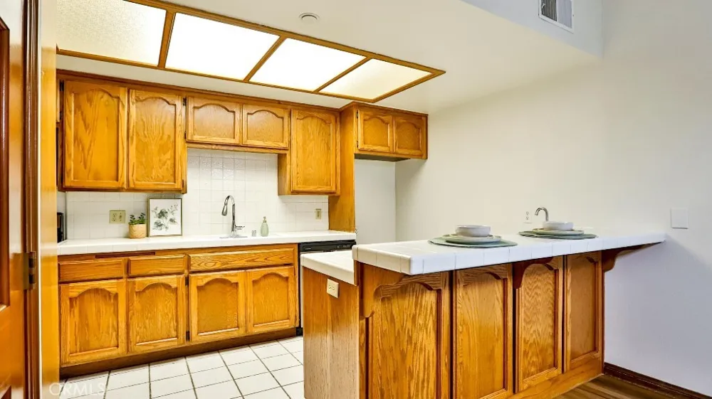 17200 Newhope #23 Fountain Valley, CA 92708
