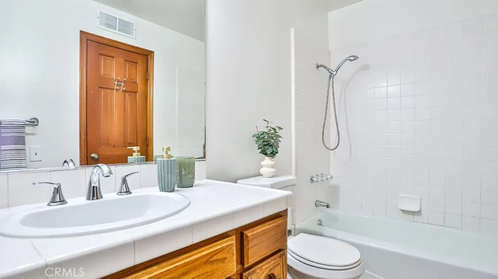 17200 Newhope #23 Fountain Valley, CA 92708