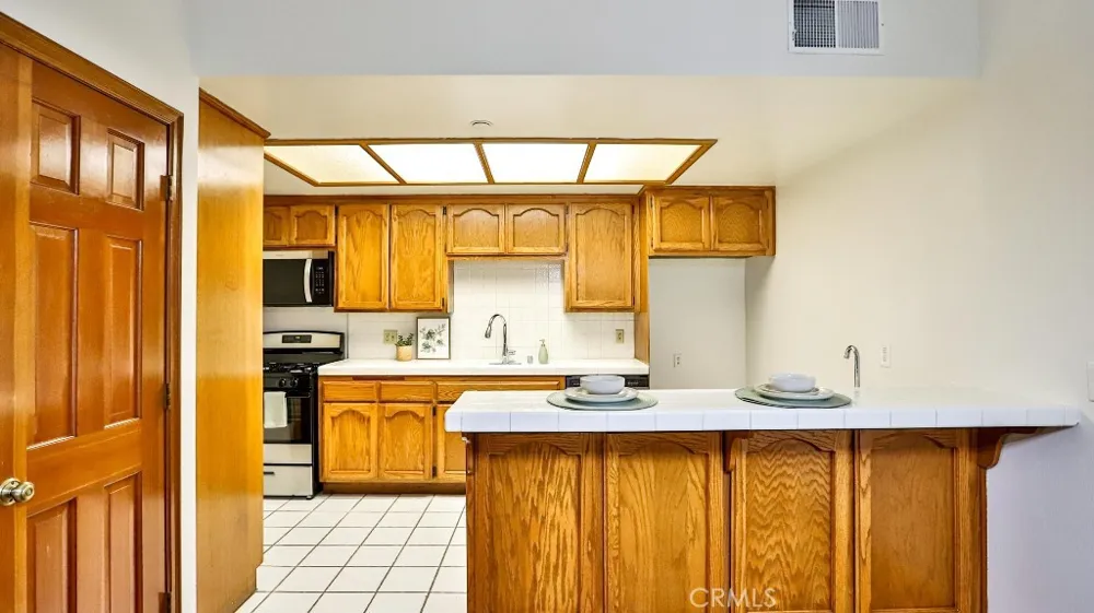 17200 Newhope #23 Fountain Valley, CA 92708