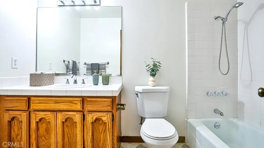 17200 Newhope #23 Fountain Valley, CA 92708