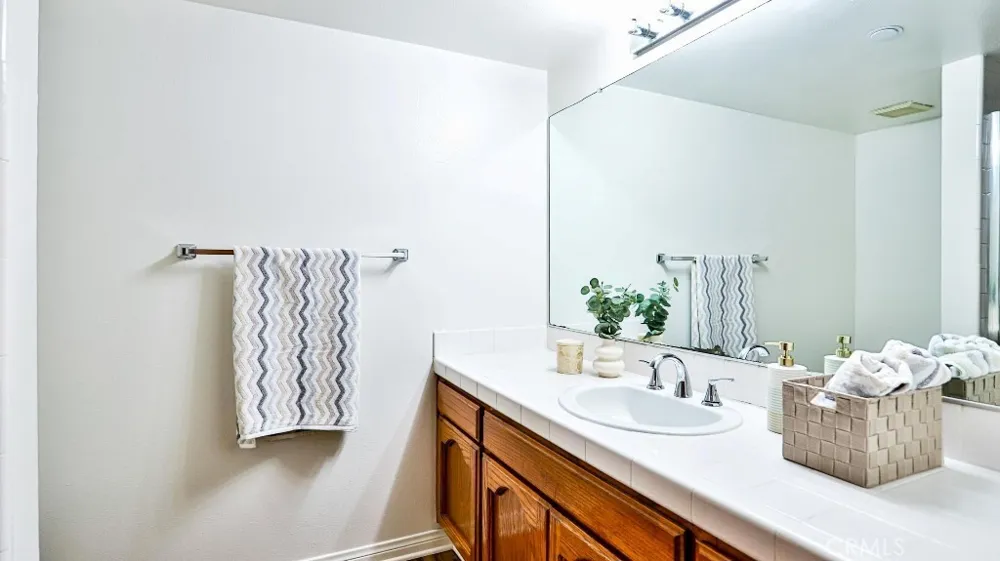 17200 Newhope #23 Fountain Valley, CA 92708