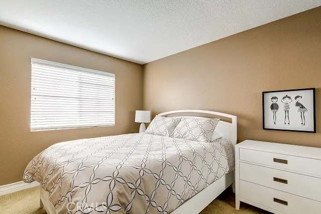 2439 Paseo Circulo Tustin, CA 92782