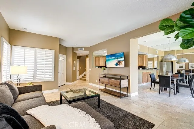 2439 Paseo Circulo Tustin, CA 92782