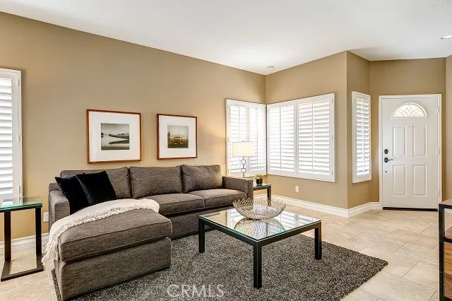 2439 Paseo Circulo Tustin, CA 92782