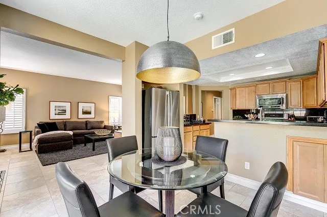 2439 Paseo Circulo Tustin, CA 92782