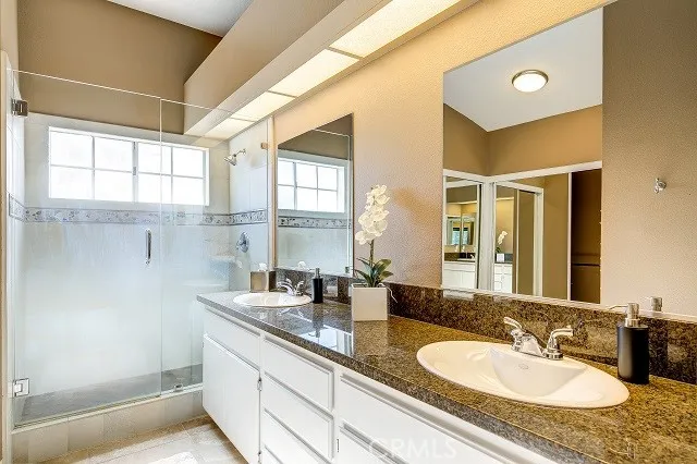 2439 Paseo Circulo Tustin, CA 92782