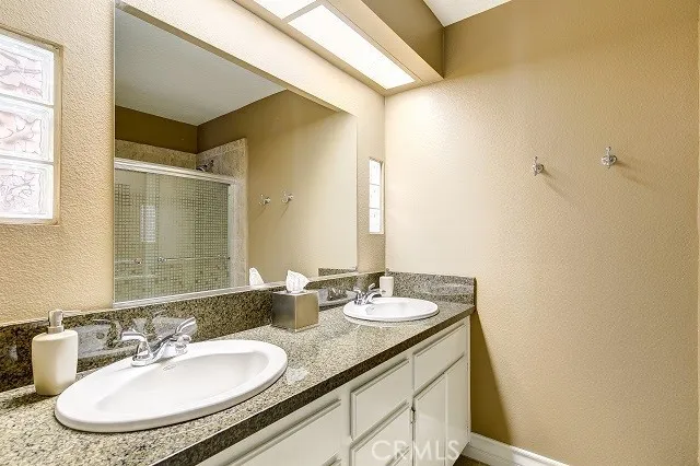 2439 Paseo Circulo Tustin, CA 92782
