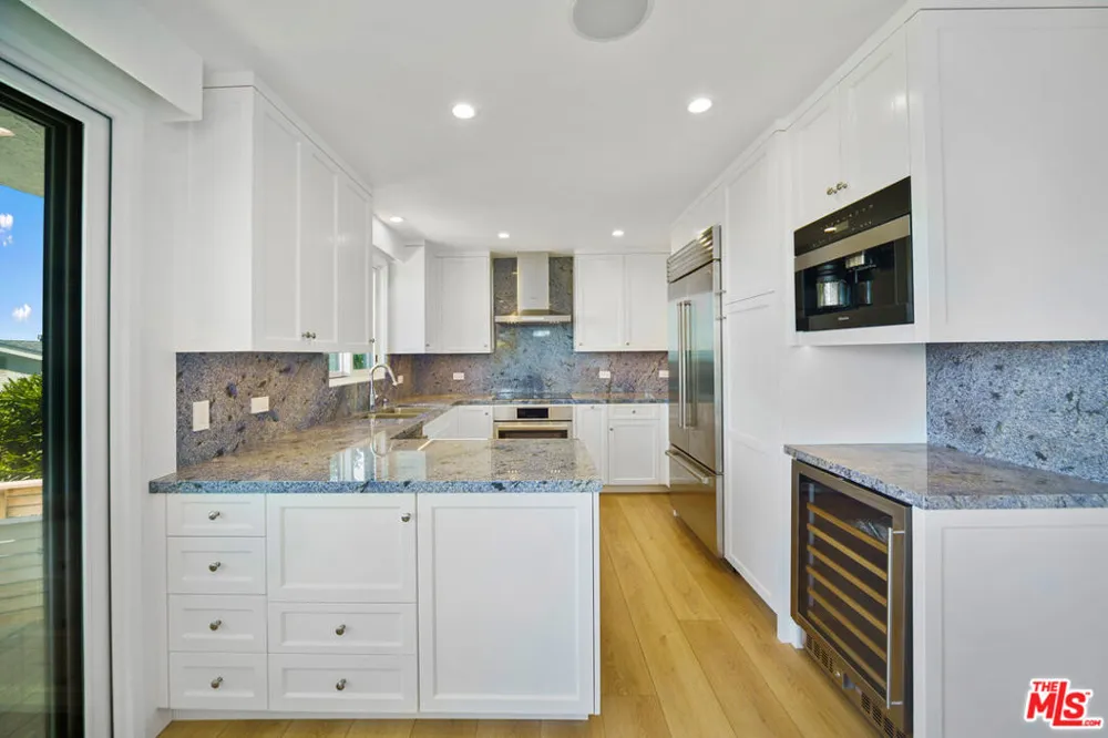 6817 Seawatch Lane Malibu, CA 90265
