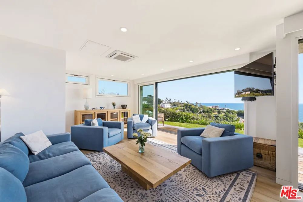 6817 Seawatch Lane Malibu, CA 90265