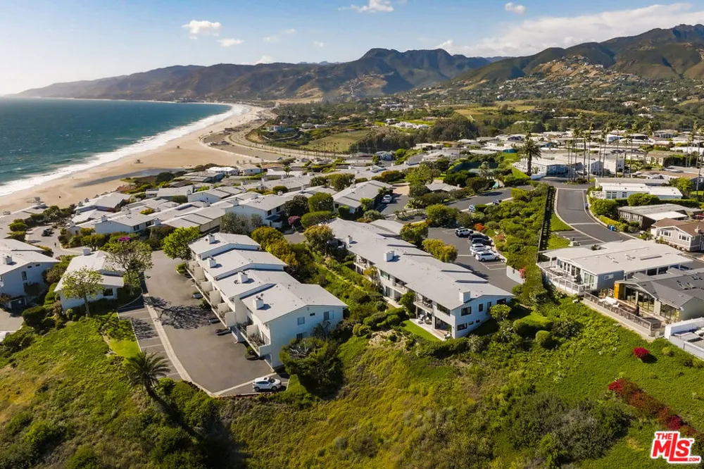 6817 Seawatch Lane Malibu, CA 90265