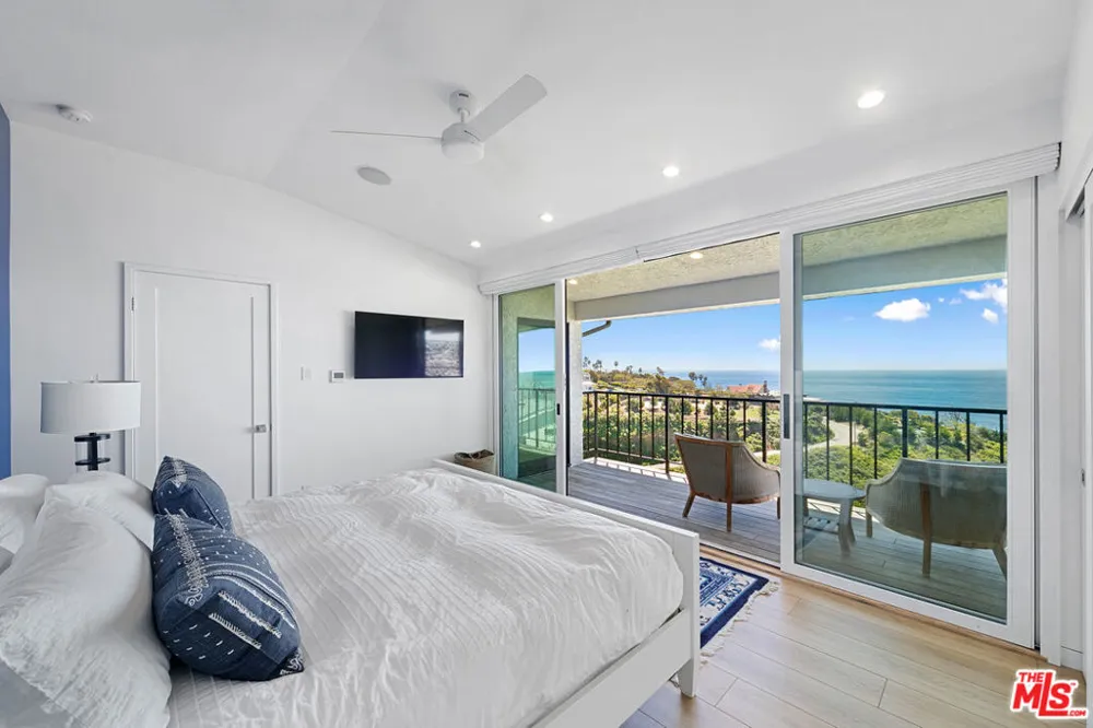 6817 Seawatch Lane Malibu, CA 90265