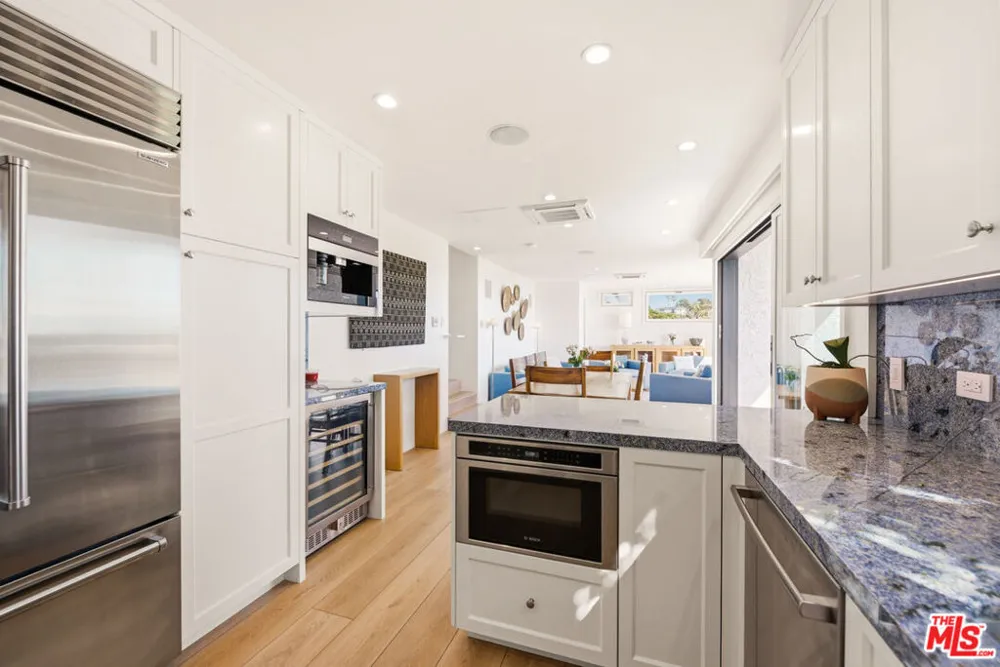 6817 Seawatch Lane Malibu, CA 90265