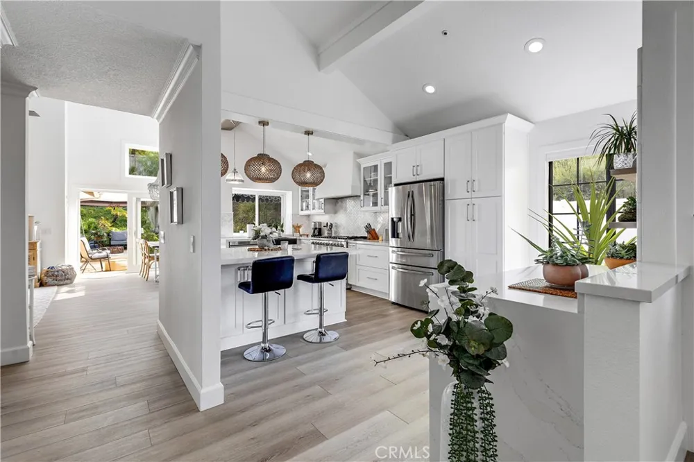 25662 Cresta Loma Laguna Niguel, CA 92677