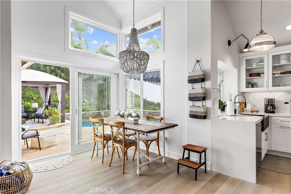 25662 Cresta Loma Laguna Niguel, CA 92677