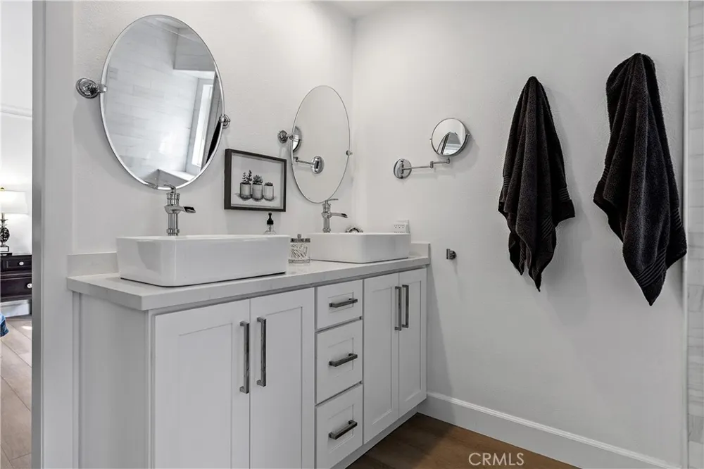 25662 Cresta Loma Laguna Niguel, CA 92677