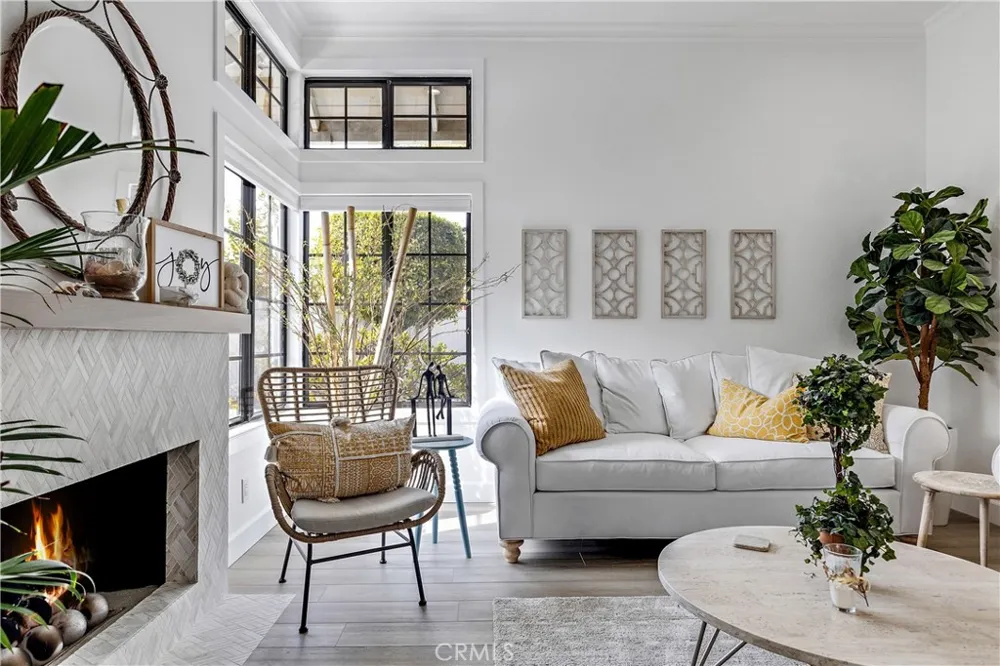 25662 Cresta Loma Laguna Niguel, CA 92677