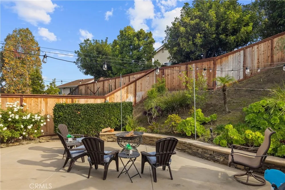 25662 Cresta Loma Laguna Niguel, CA 92677