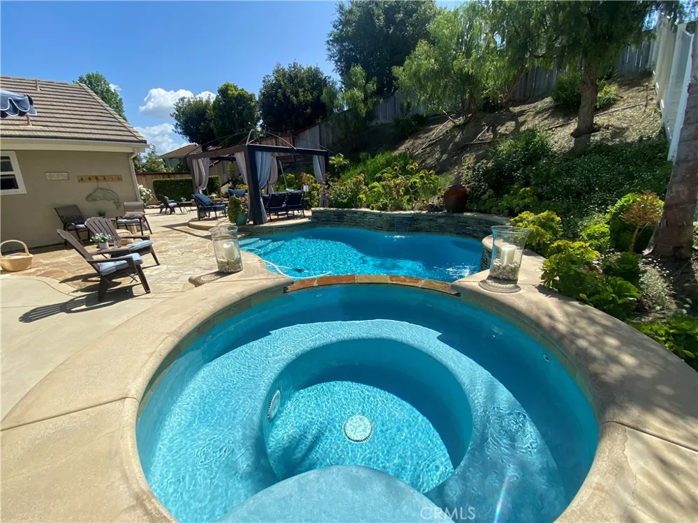 25662 Cresta Loma Laguna Niguel, CA 92677