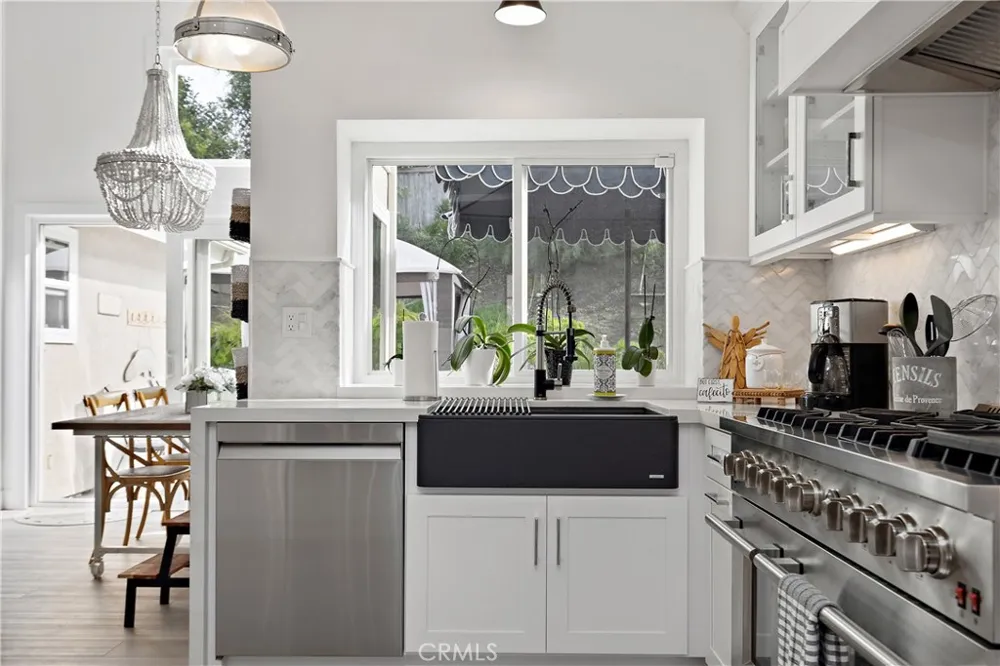 25662 Cresta Loma Laguna Niguel, CA 92677