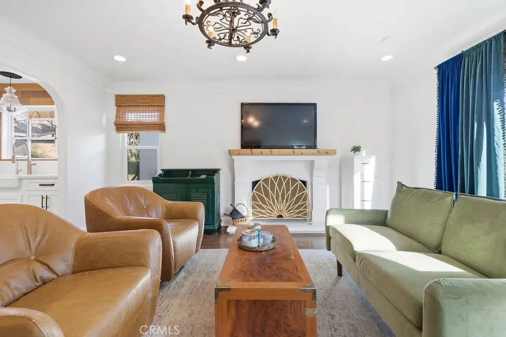 16070 Baker Canyon Canyon Country, CA 91390