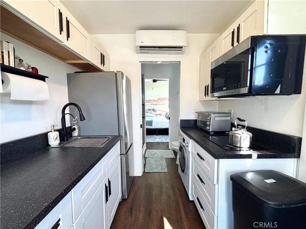 16070 Baker Canyon Canyon Country, CA 91390