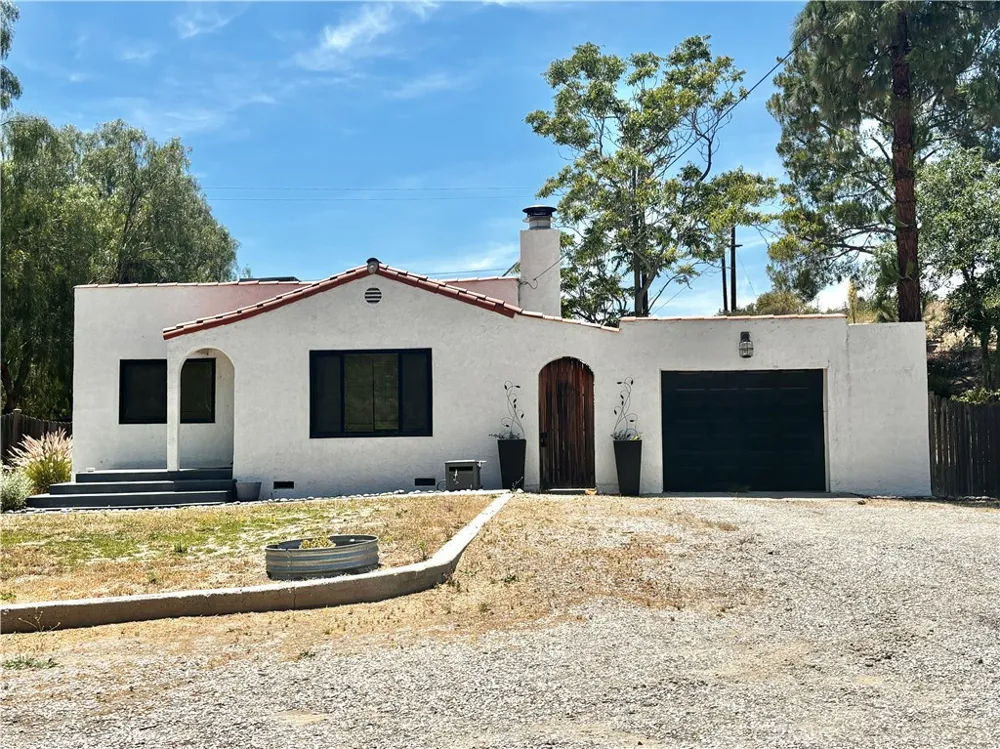 16070 Baker Canyon Canyon Country, CA 91390
