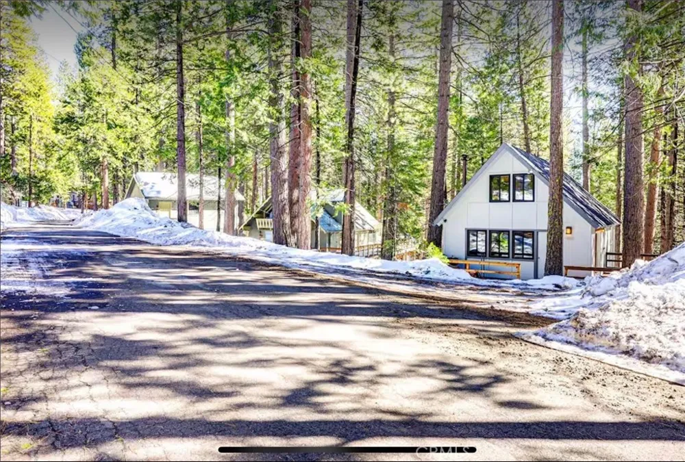 29591 Lassen Drive Long Barn, CA 95335