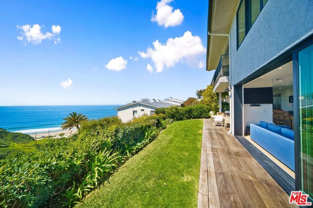 6817 Seawatch Lane Malibu, CA 90265