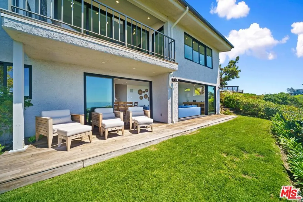 6817 Seawatch Lane Malibu, CA 90265