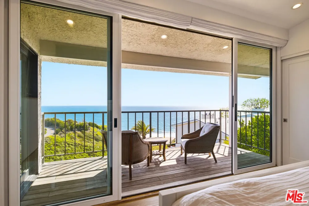 6817 Seawatch Lane Malibu, CA 90265