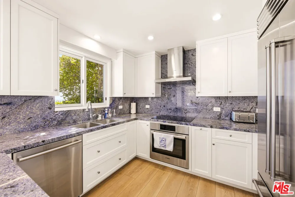 6817 Seawatch Lane Malibu, CA 90265