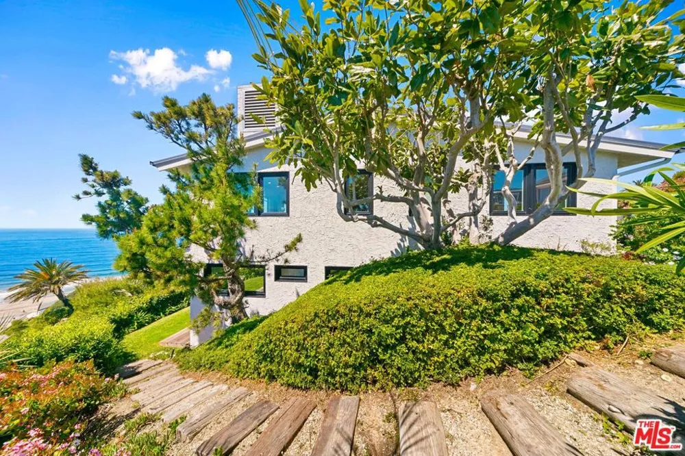 6817 Seawatch Lane Malibu, CA 90265