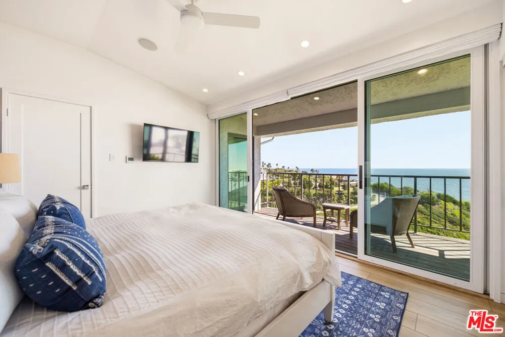 6817 Seawatch Lane Malibu, CA 90265