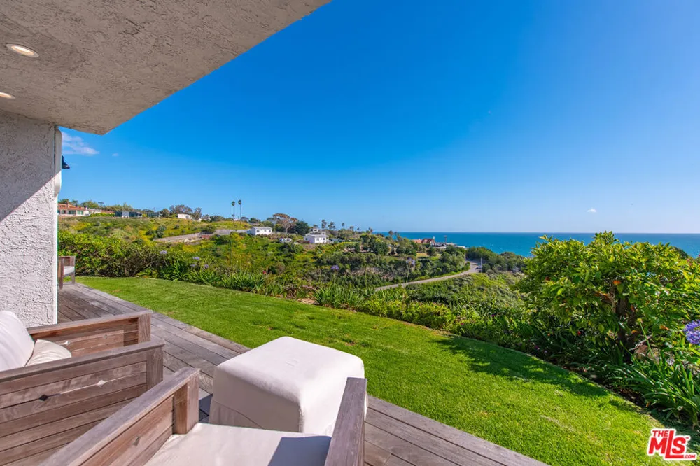 6817 Seawatch Lane Malibu, CA 90265
