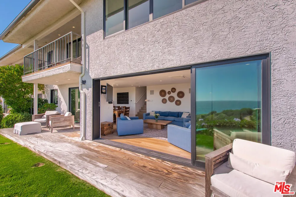 6817 Seawatch Lane Malibu, CA 90265