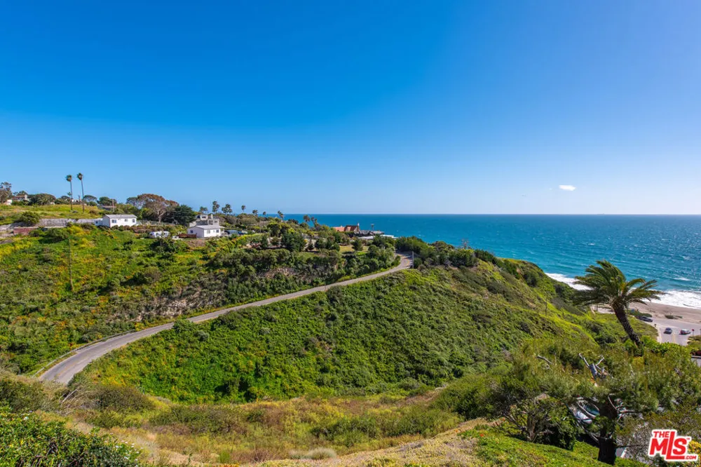 6817 Seawatch Lane Malibu, CA 90265