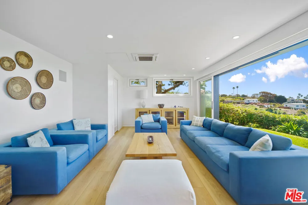 6817 Seawatch Lane Malibu, CA 90265