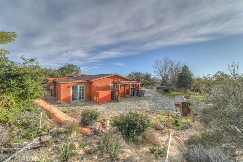 37440 Old Forest Anza, CA 92539