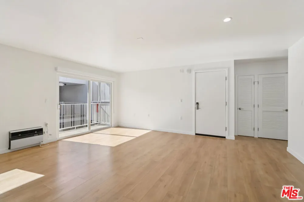1422 Tamarind Avenue Los Angeles, CA 90028