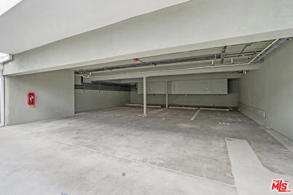 1422 Tamarind Avenue Los Angeles, CA 90028
