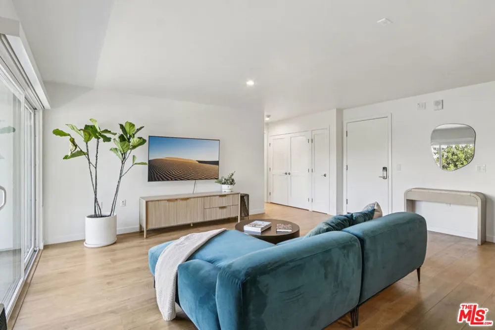 1422 Tamarind Avenue Los Angeles, CA 90028