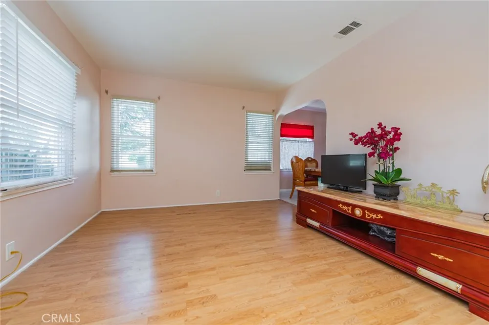 5122 Halifax Temple City, CA 91780