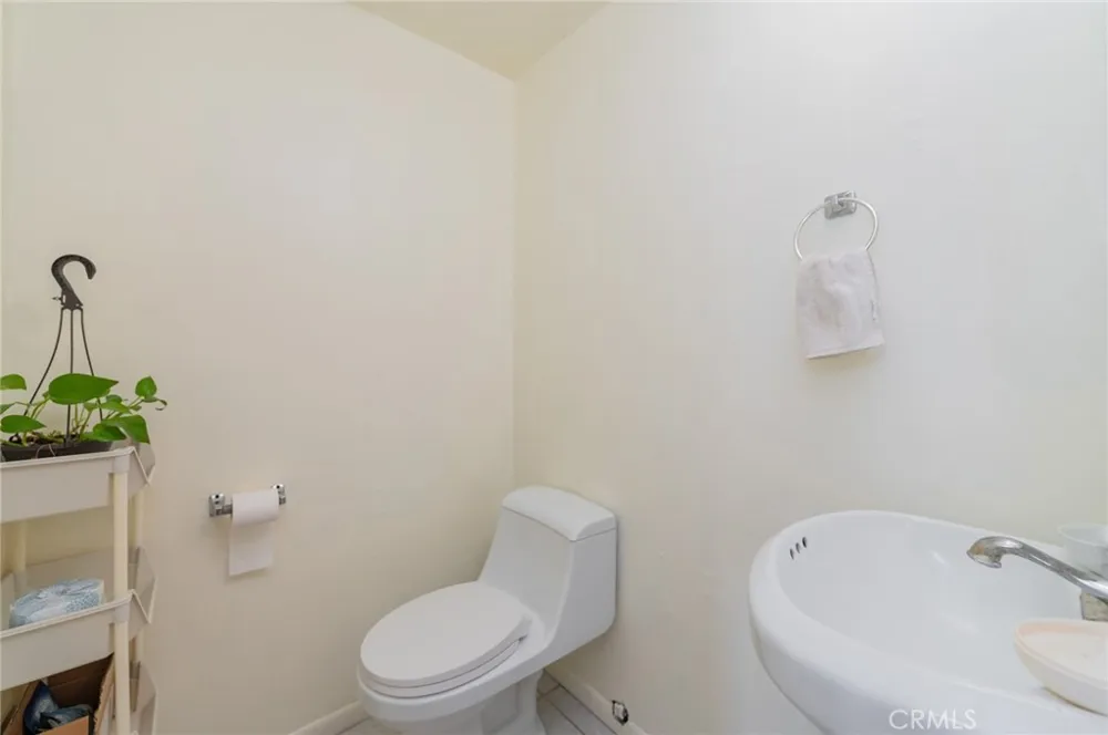 5122 Halifax Temple City, CA 91780