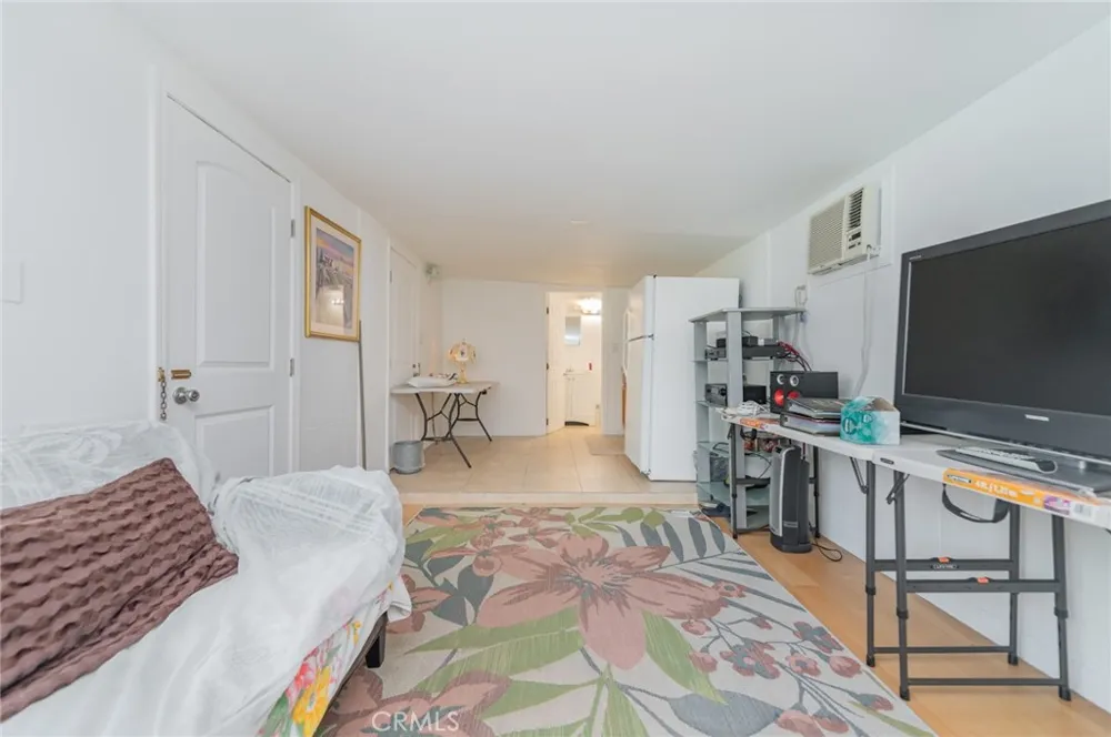 5122 Halifax Temple City, CA 91780