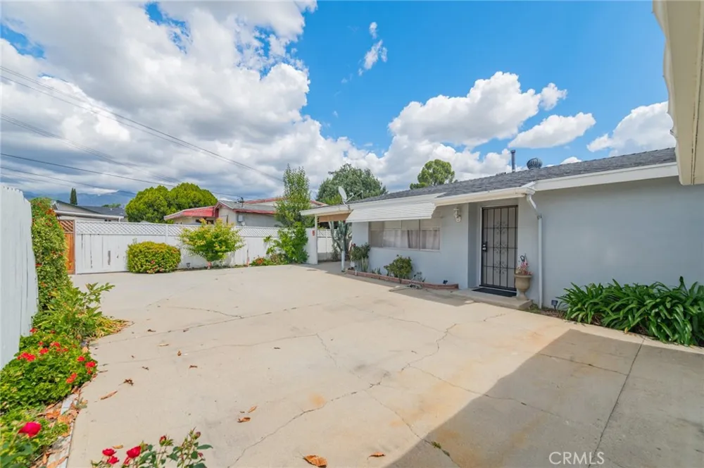5122 Halifax Temple City, CA 91780