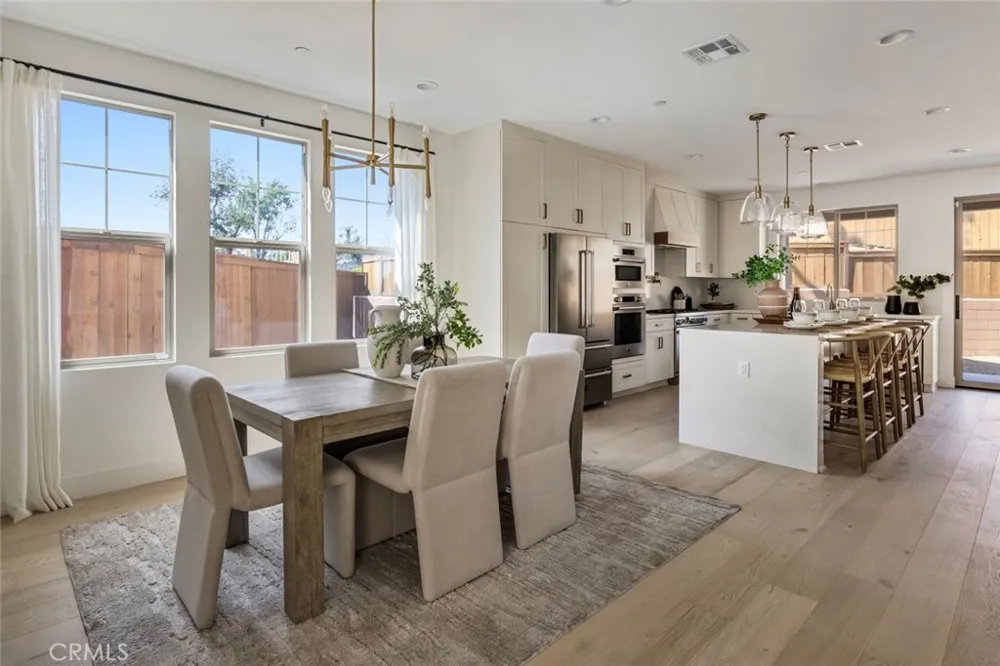 181 E Palm Street E Altadena, CA 91001