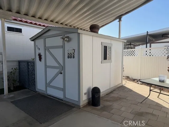 1295 S Cawston Hemet, CA 92545