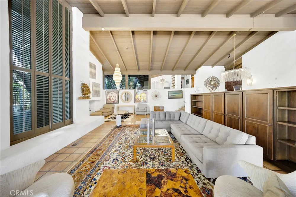 2300 Villa Heights Pasadena, CA 91107