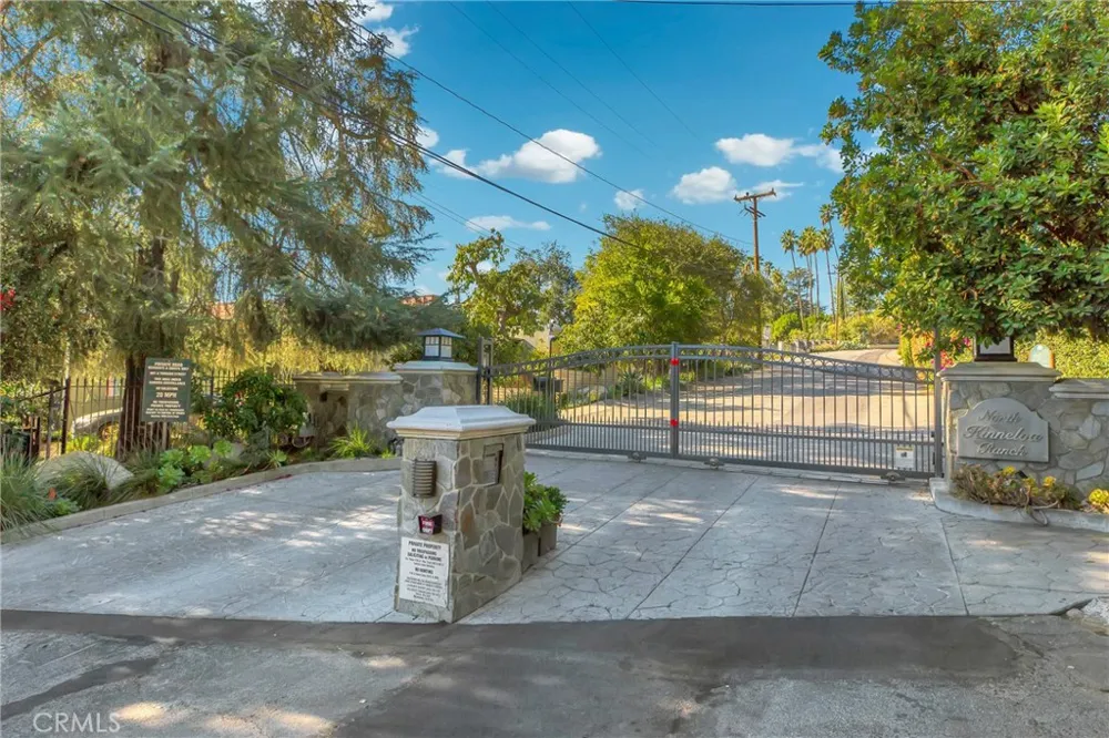 2300 Villa Heights Pasadena, CA 91107